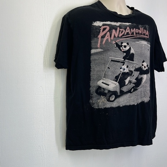 Riot Collective - Medium Pandamonium On A Golf Cart Graphic Short Sleeve T Med - Picture 4 of 9